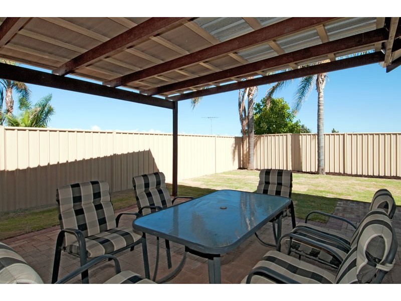 31 Everlasting Retreat, Halls Head WA 6210