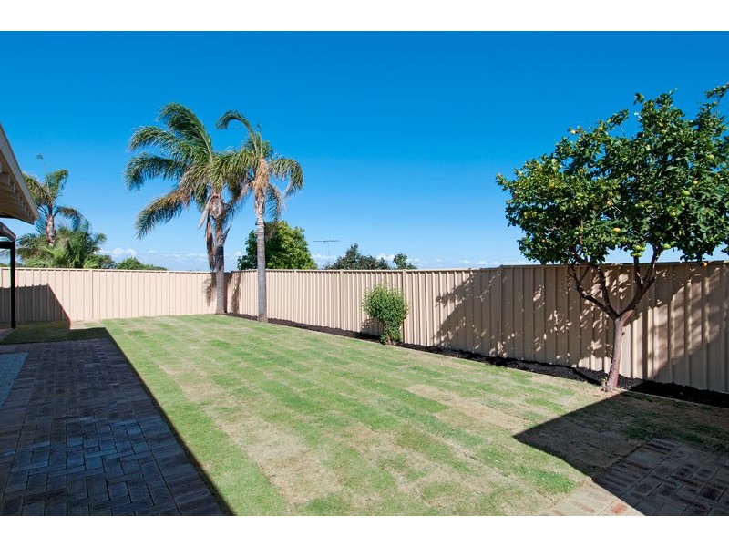 31 Everlasting Retreat, Halls Head WA 6210