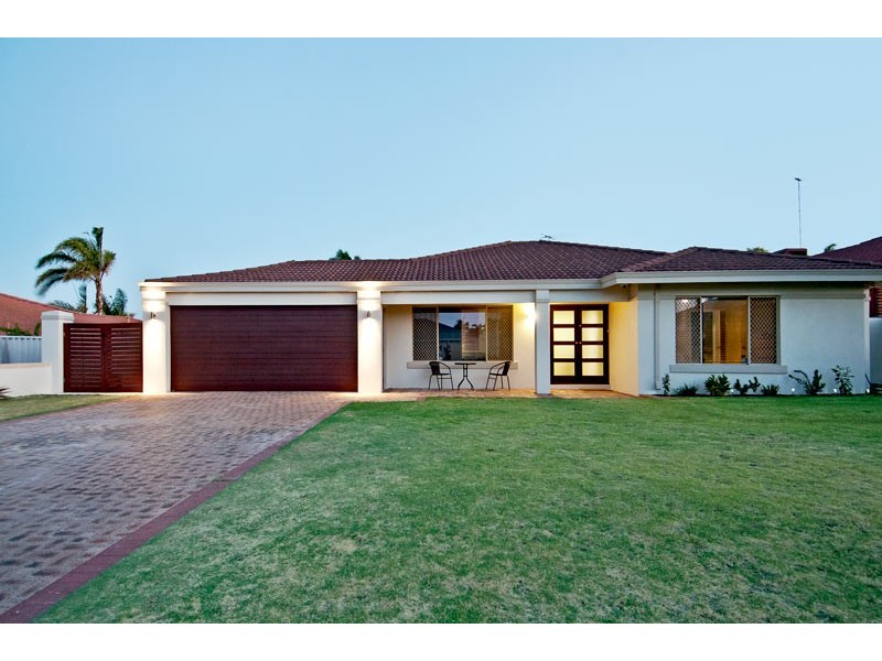 31 Everlasting Retreat, Halls Head WA 6210