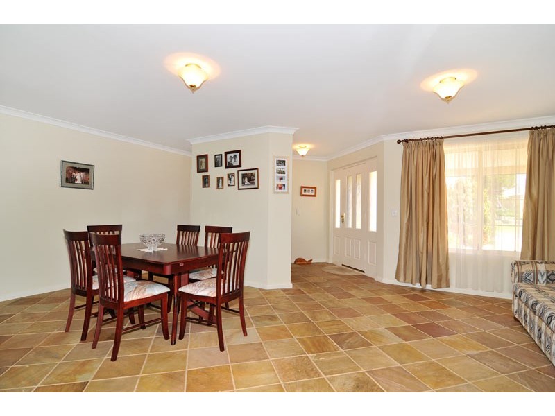 7 Admiralty Crescent, Halls Head WA 6210