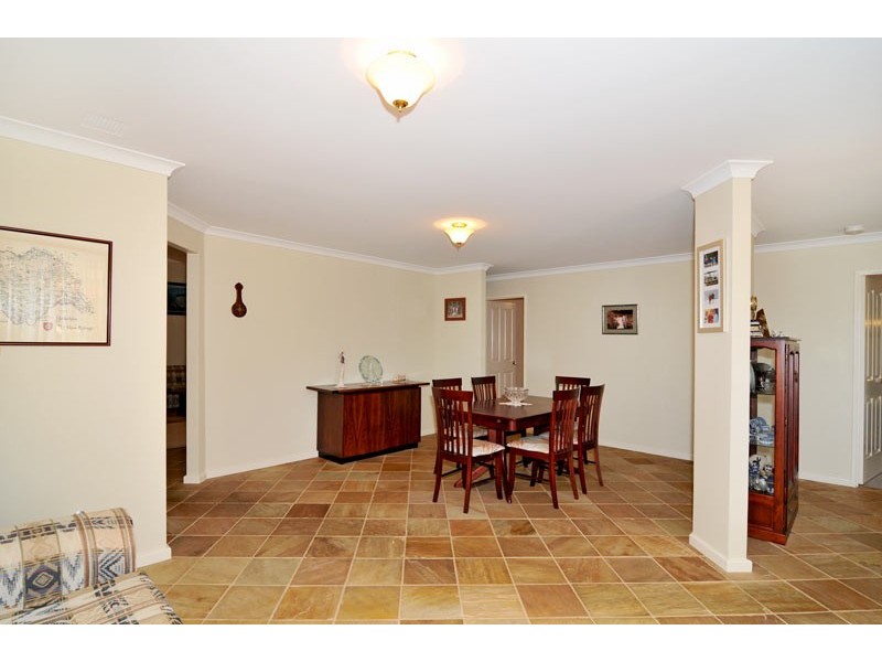 7 Admiralty Crescent, Halls Head WA 6210