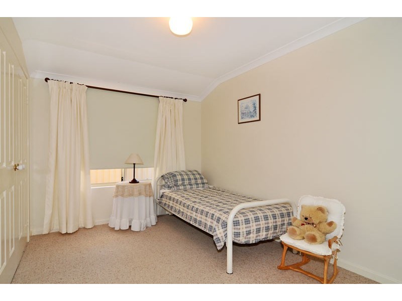 7 Admiralty Crescent, Halls Head WA 6210