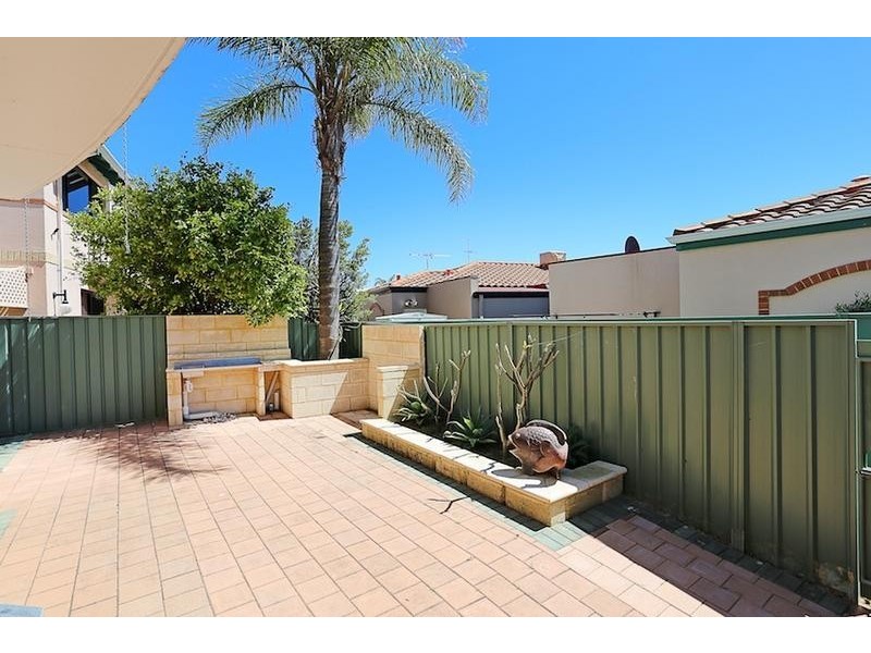 50 Waterside Drive, Dudley Park WA 6210