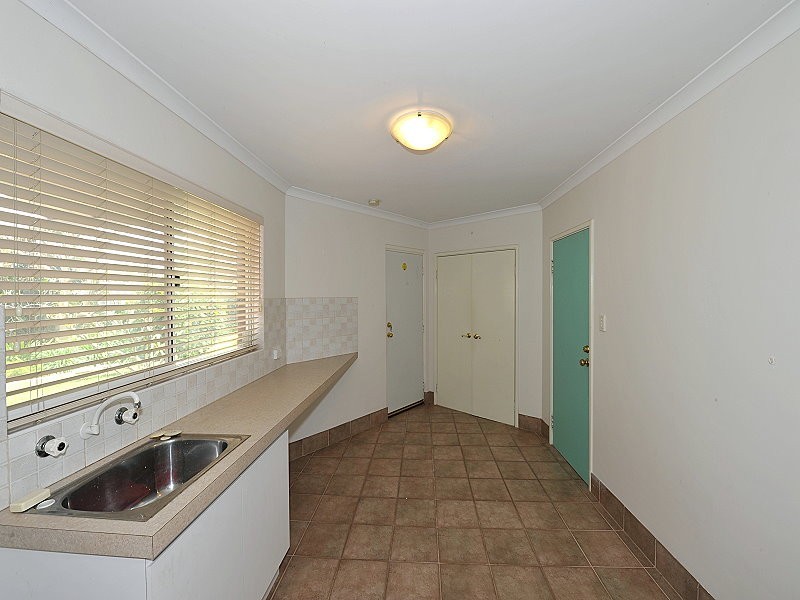 19 Muntries Pl, Halls Head WA 6210