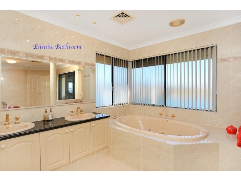 25 Captain Court, Mandurah WA 6210