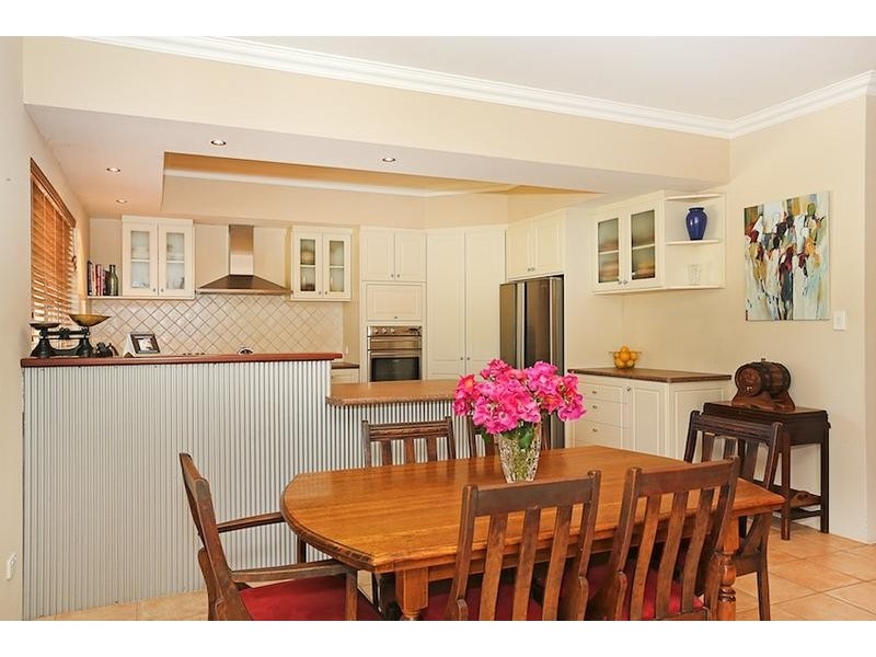 12 Jacaranda Drive, North Yunderup WA 6208