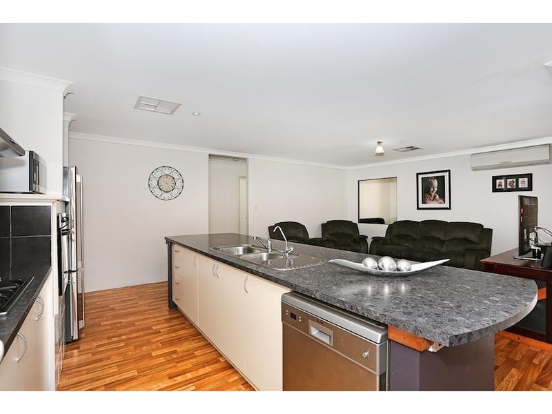 3 Sugar Bush Way, Meadow Springs WA 6210