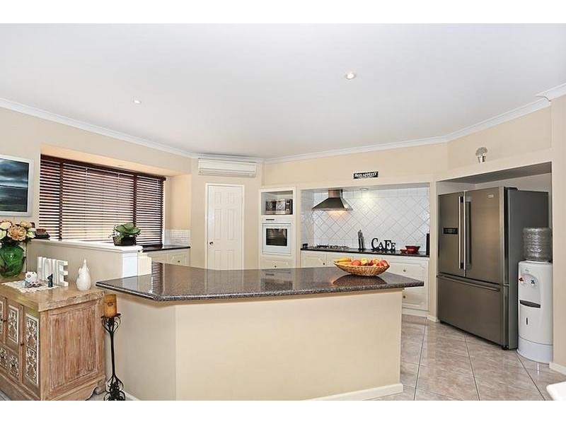 34 Tallas Road, Silver Sands WA 6210