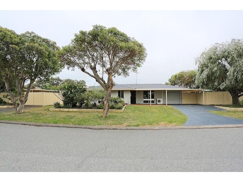 3 Sandalwood Parade, Halls Head WA 6210