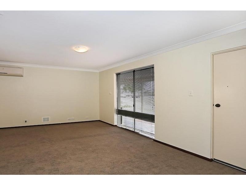 3 Sandalwood Parade, Halls Head WA 6210