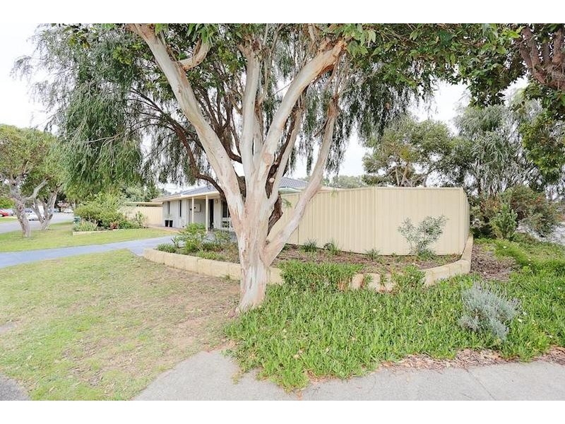 3 Sandalwood Parade, Halls Head WA 6210