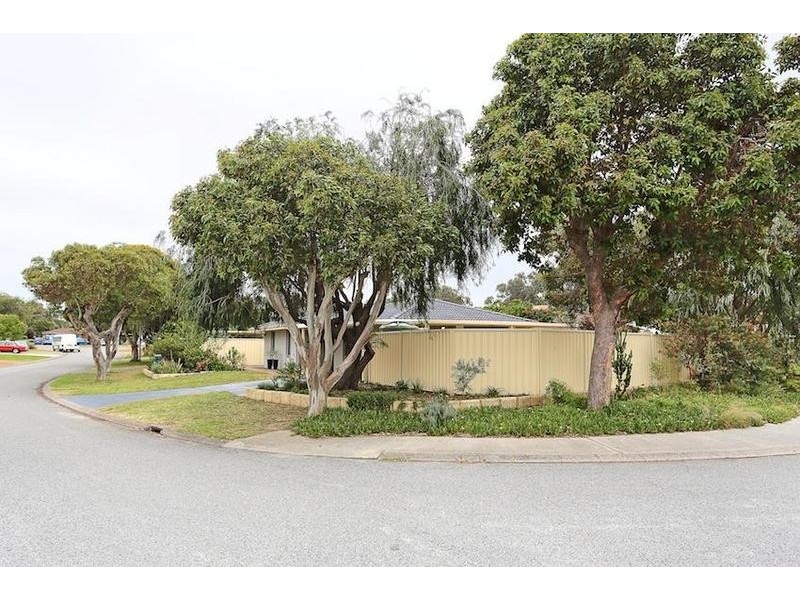 3 Sandalwood Parade, Halls Head WA 6210