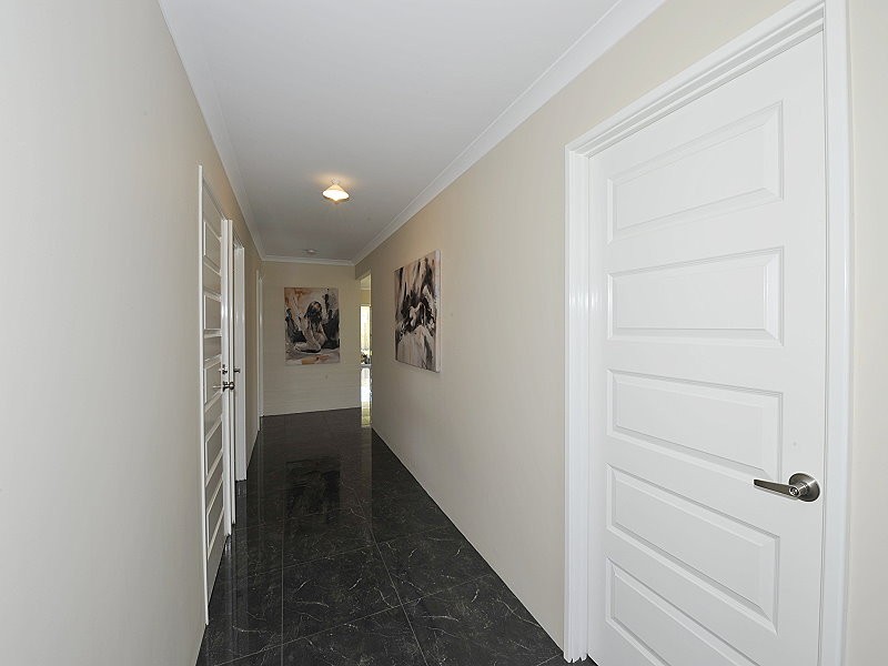 3 Sugarwood Terrace, Halls Head WA 6210