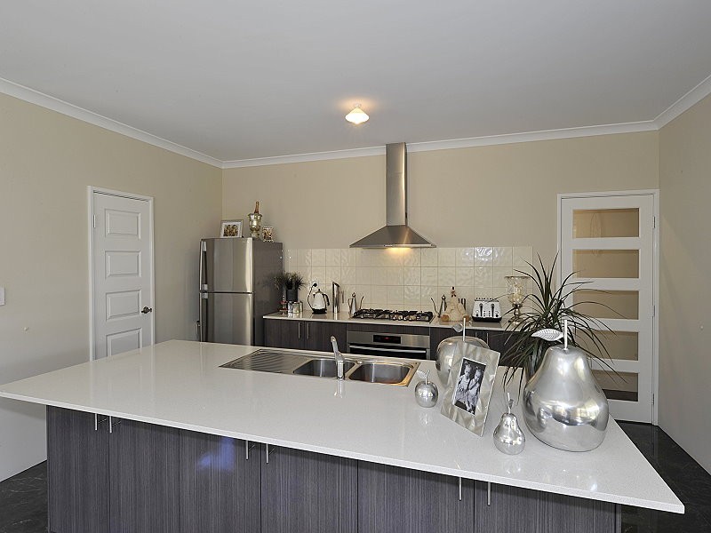 3 Sugarwood Terrace, Halls Head WA 6210