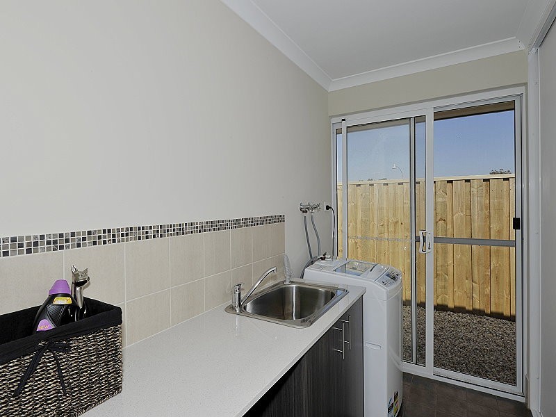 3 Sugarwood Terrace, Halls Head WA 6210