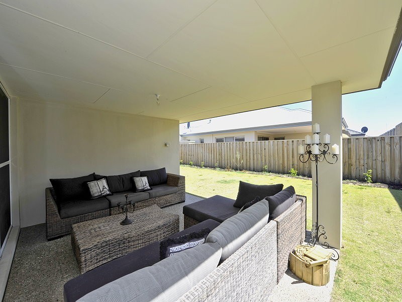 3 Sugarwood Terrace, Halls Head WA 6210