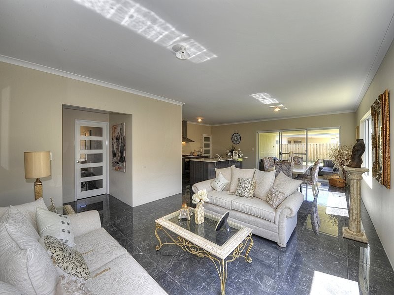 3 Sugarwood Terrace, Halls Head WA 6210