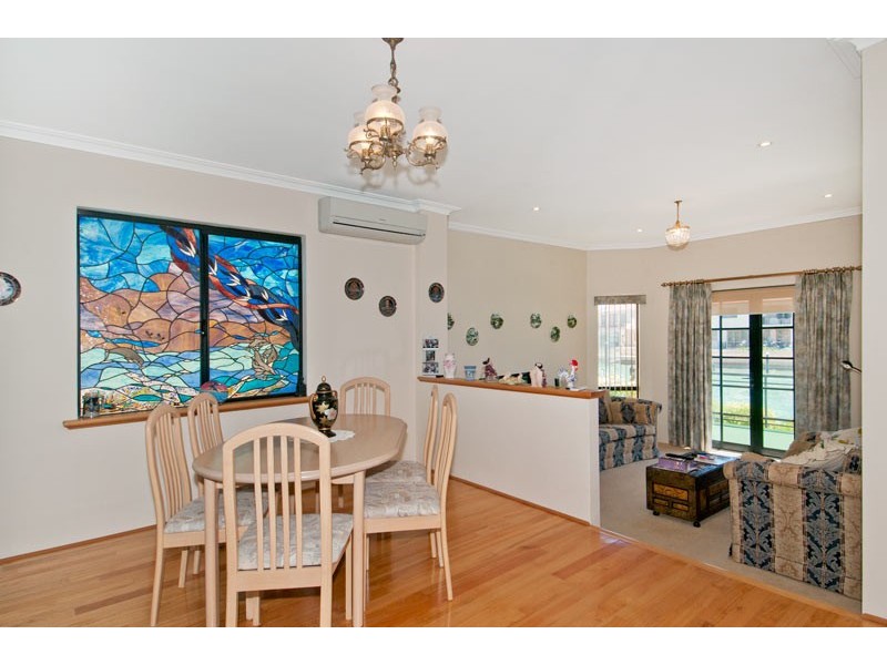 54 Batavia Avenue, Wannanup WA 6210