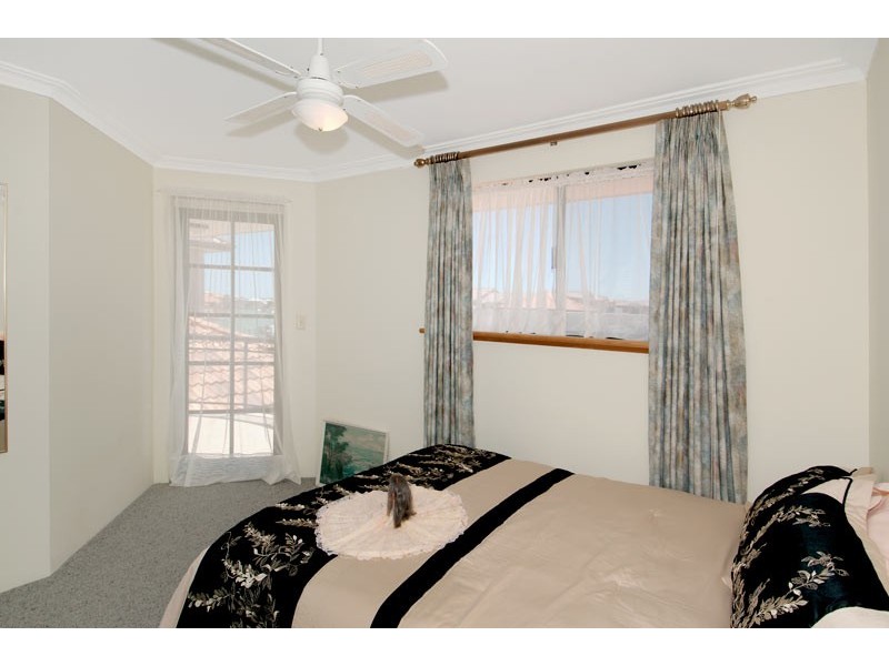 54 Batavia Avenue, Wannanup WA 6210