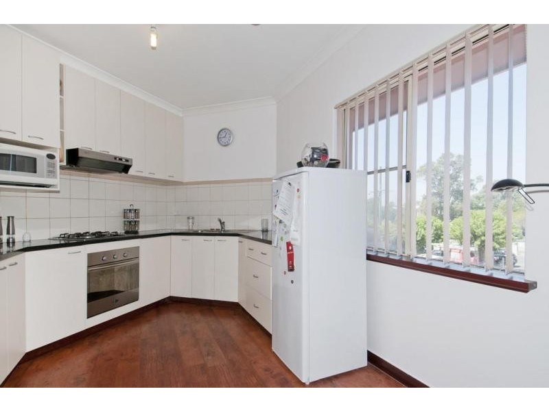 10/1 Hackett Street, Mandurah WA 6210