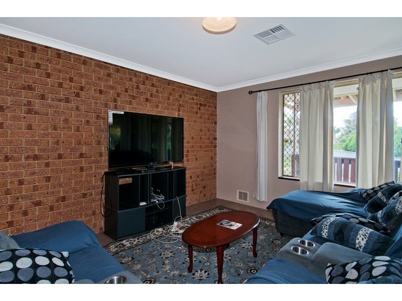 3 Sage Court, Halls Head WA 6210