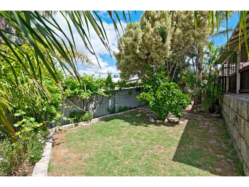 3 Sage Court, Halls Head WA 6210