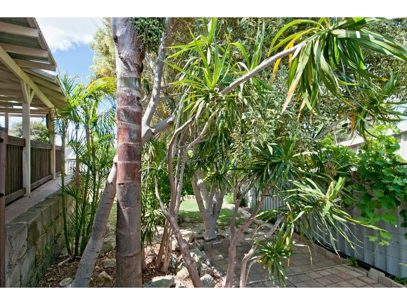 3 Sage Court, Halls Head WA 6210