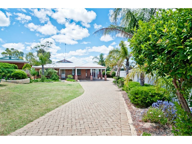 3 Sage Court, Halls Head WA 6210