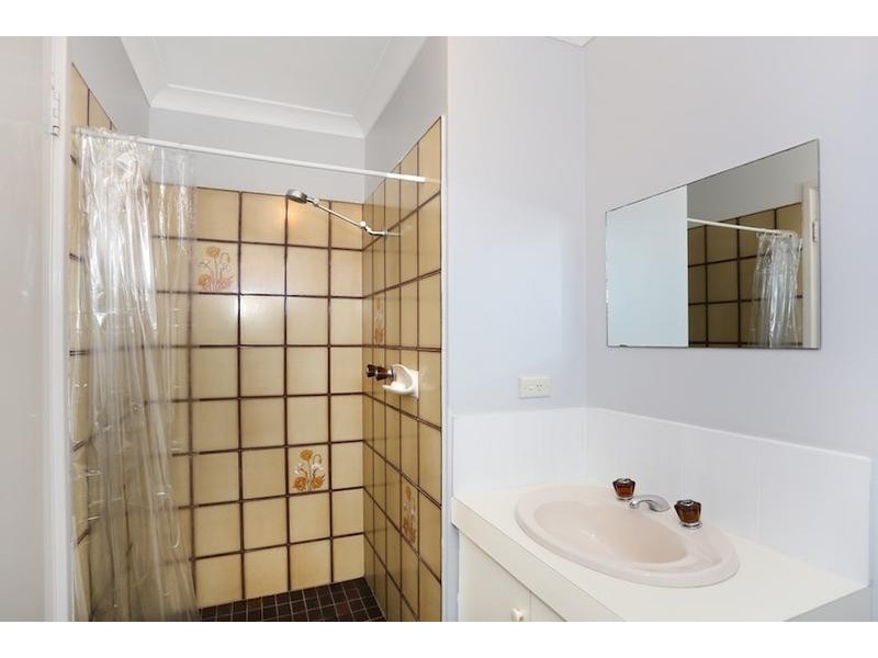 11 Sandalwood Parade, Halls Head WA 6210