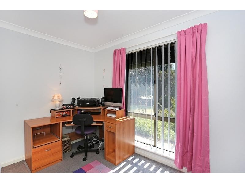 11 Sandalwood Parade, Halls Head WA 6210