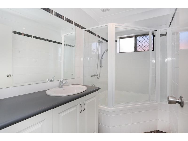 11 Sandalwood Parade, Halls Head WA 6210