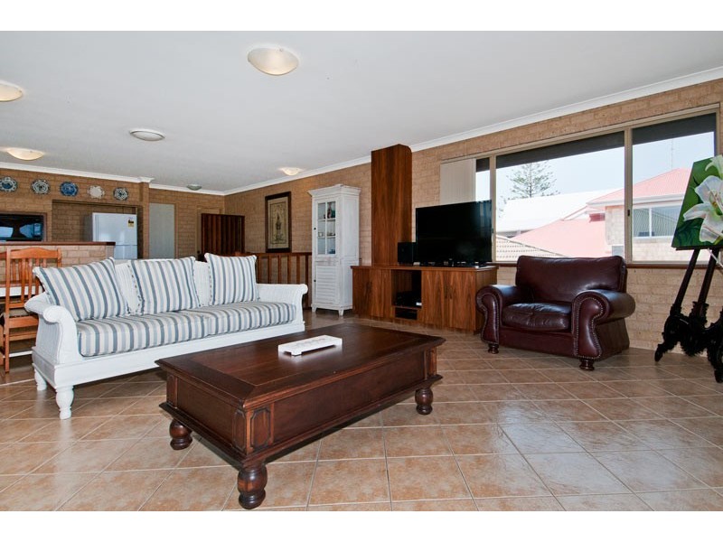 33 Orestes Street, San Remo WA 6210