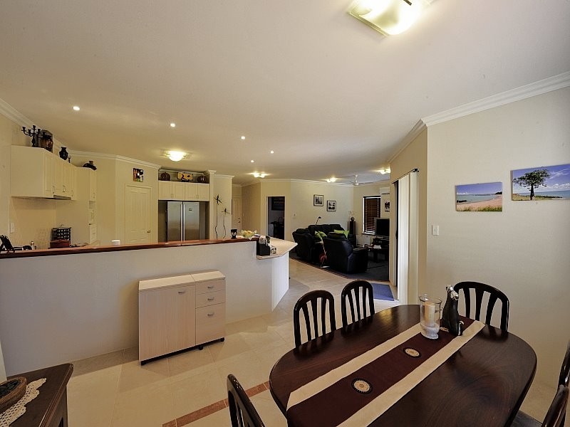 5 Emma Way, Coodanup WA 6210