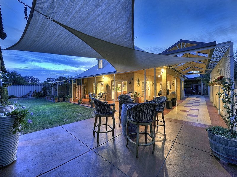 21 Clytie Road, Silver Sands WA 6210