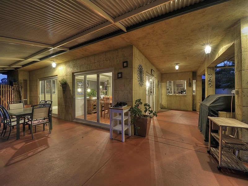 21 Clytie Road, Silver Sands WA 6210