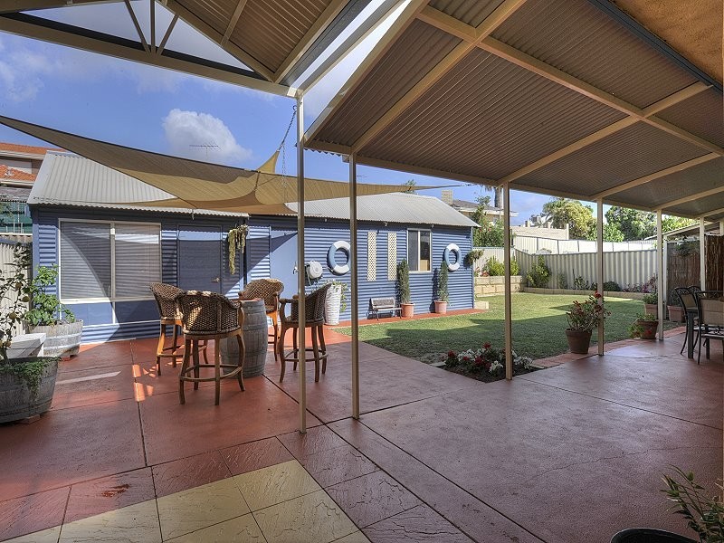 21 Clytie Road, Silver Sands WA 6210