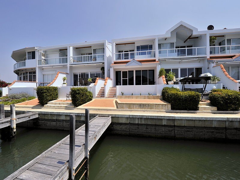 10/20 Baruna Court, Halls Head WA 6210