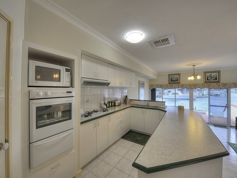 10/20 Baruna Court, Halls Head WA 6210