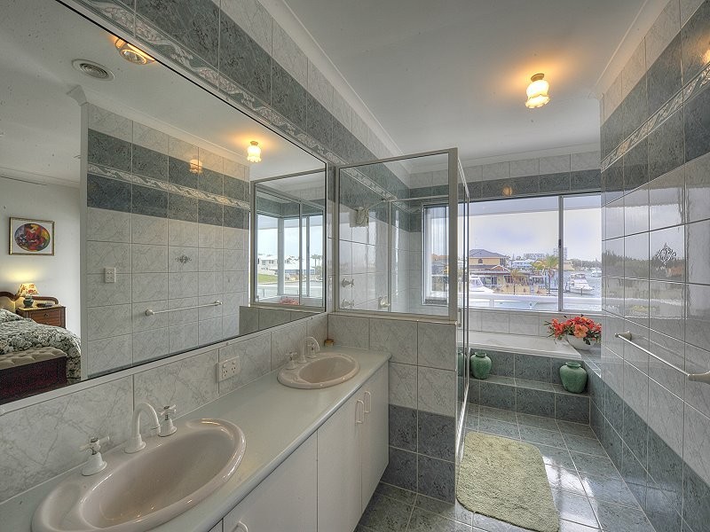 10/20 Baruna Court, Halls Head WA 6210