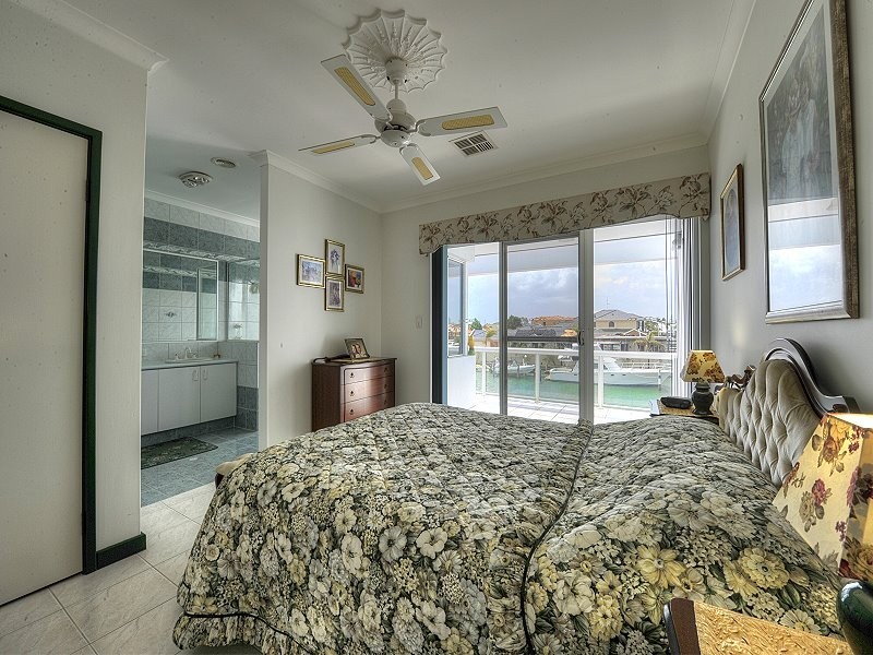 10/20 Baruna Court, Halls Head WA 6210
