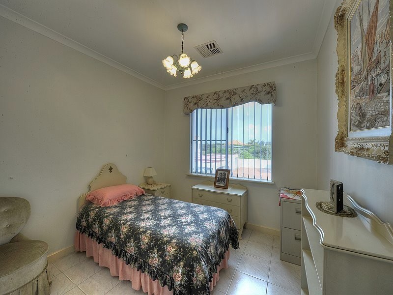 10/20 Baruna Court, Halls Head WA 6210