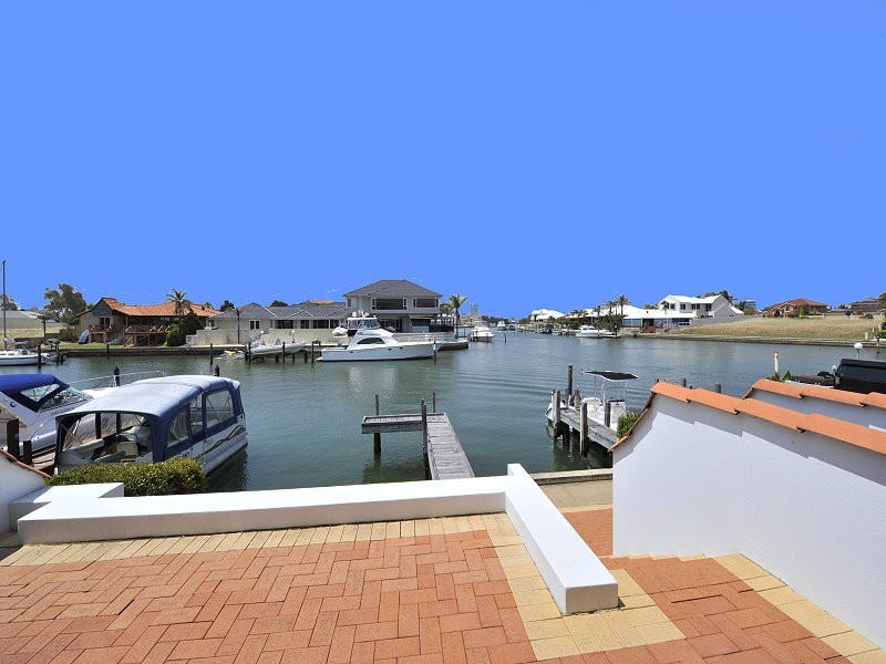 10/20 Baruna Court, Halls Head WA 6210