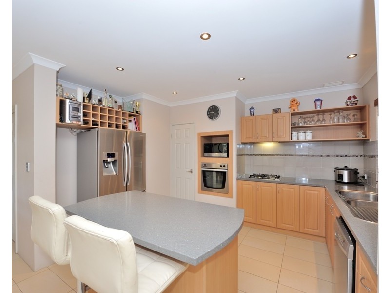 5 Lady Stirling Parade, Madora Bay WA 6210