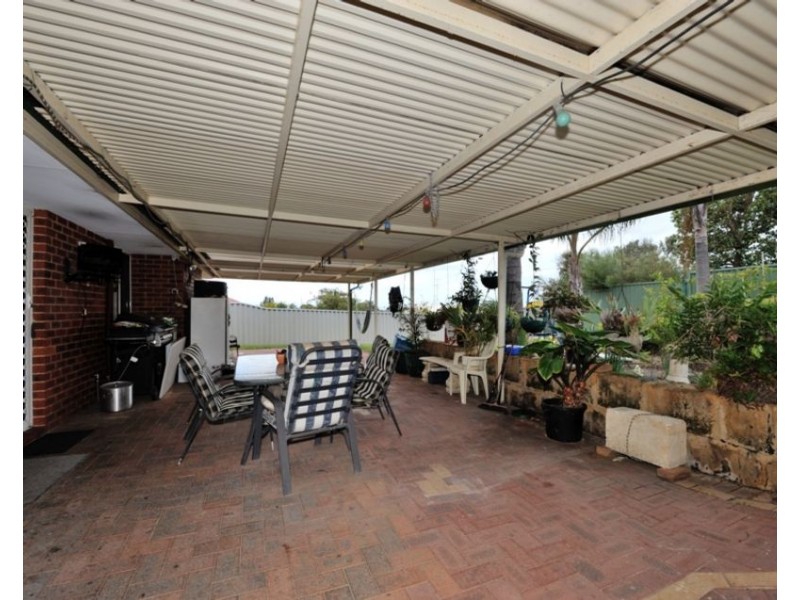 7 Hibiscus Rise, Halls Head WA 6210