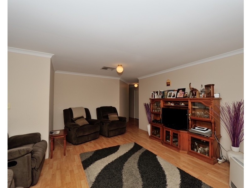 7 Hibiscus Rise, Halls Head WA 6210