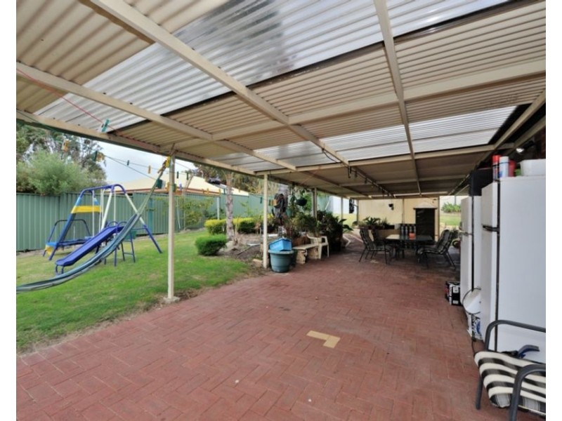 7 Hibiscus Rise, Halls Head WA 6210