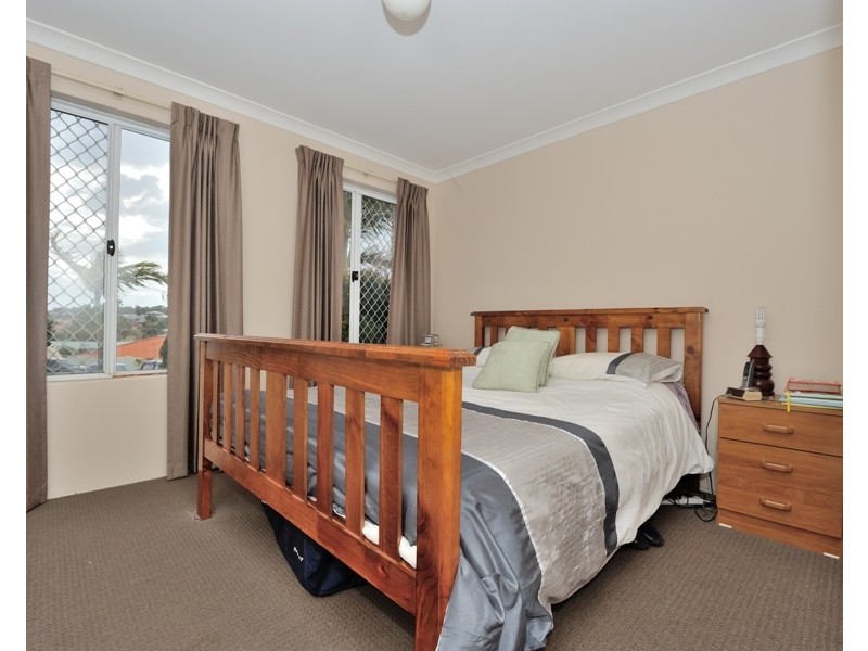 7 Hibiscus Rise, Halls Head WA 6210