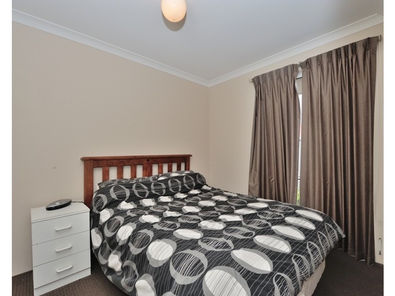 7 Hibiscus Rise, Halls Head WA 6210