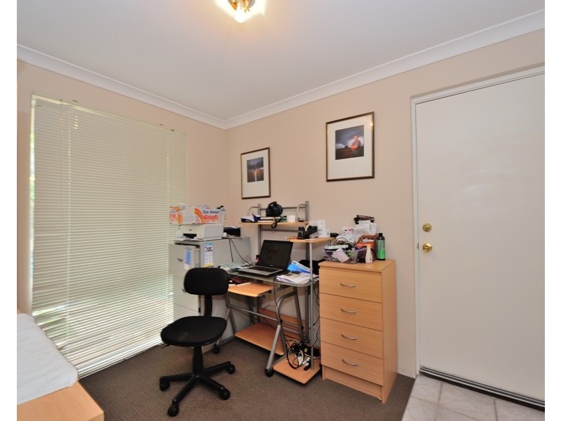7 Hibiscus Rise, Halls Head WA 6210