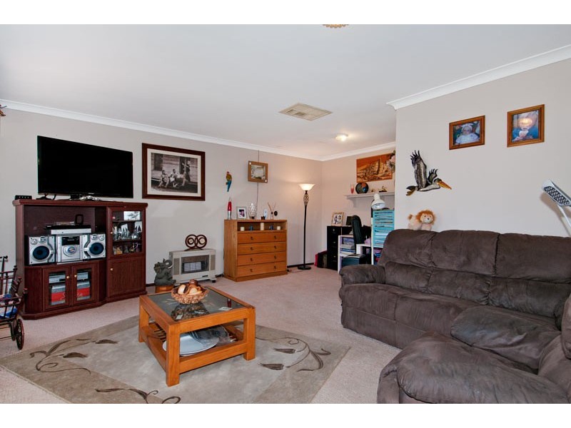 23 Elmore Way, Dudley Park WA 6210
